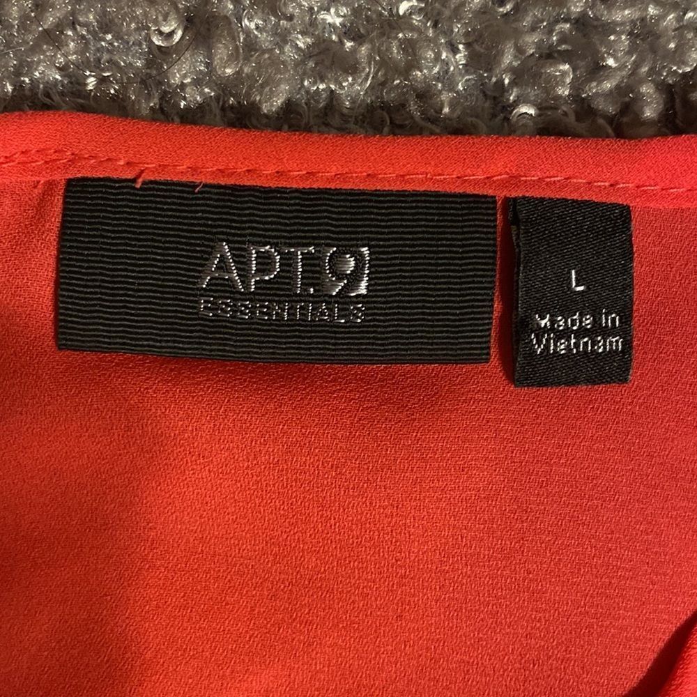APT 9 Woman’s Tank Blouse. Large - Picture 6 of 7